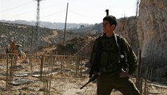 Izraelský voják v idovské osad na západním behu Jordánu